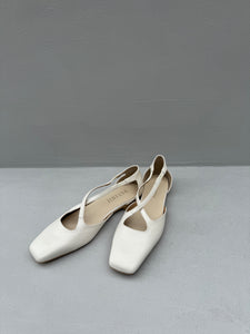 ※ 予約販売商品 クロスセパレートパンプス(1564N)